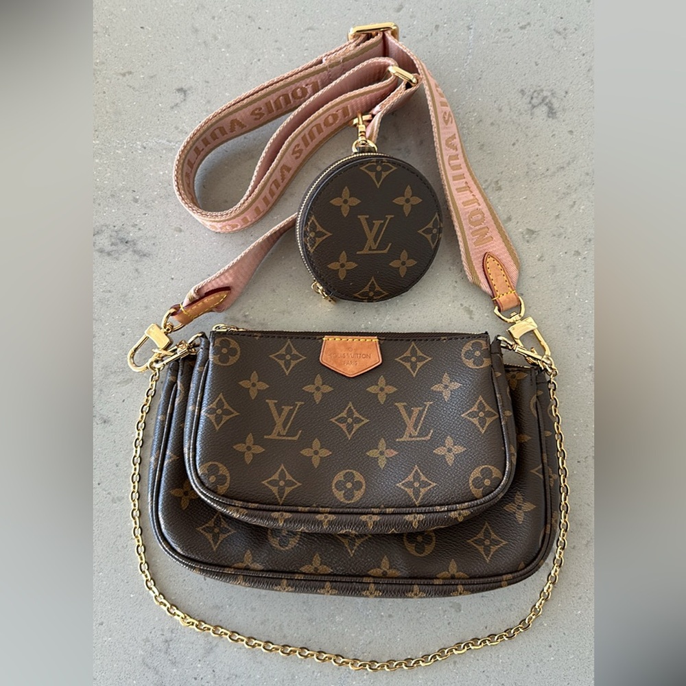 Louis Vuitton Multi-Potchette Cross Body AUTHENTIC light wear (see photos)